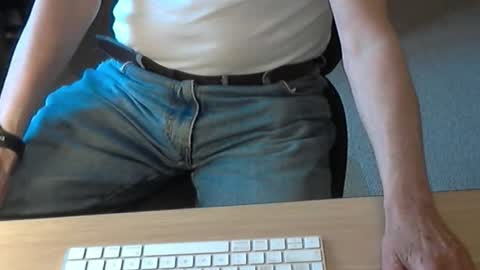 Snapshot of str8_dave chatting on July 2026 06:25:01 PM Dave online show from July 2026 06:25:01 PM