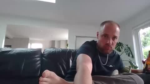 str8feet33 online show from December 2025 06:19:02 AM