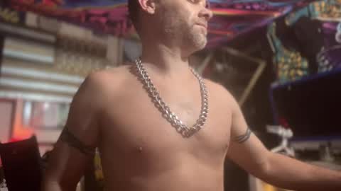 Str8 online show from April 2026 09:30:01 AM