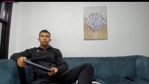 straight__friends online show from November 2025 02:50:01 PM