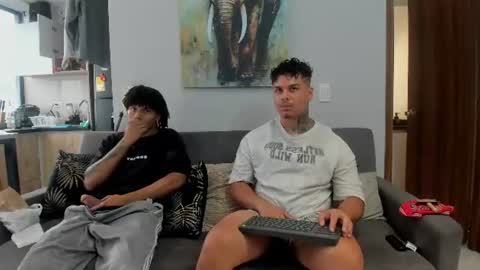 straight__friends online show from July 2026 01:50:02 PM