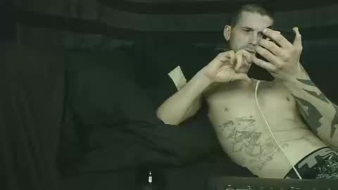 straitpipermann22 online show from October 2025 01:06:01 AM