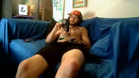 straitpipermann22 online show from November 2025 08:52:01 PM