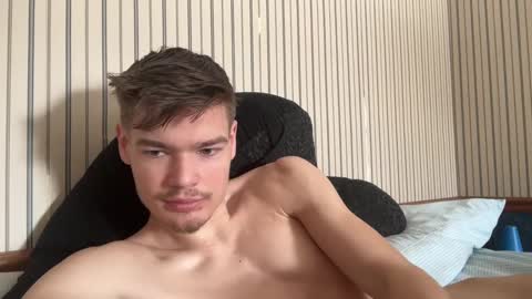 stratman301 online show from February 2025 06:04:02 PM