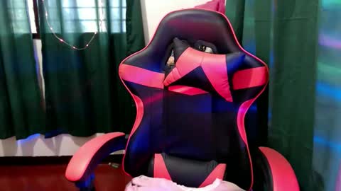 Snapshot of strawberry_ei chatting on April 2026 05:54:01 AM just call me baby online show from April 2026 05:54:01 AM