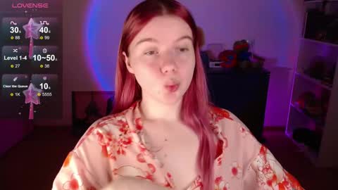 Snapshot of strawberry_juli chatting on November 2025 10:50:02 AM Juli online show from November 2025 10:50:02 AM