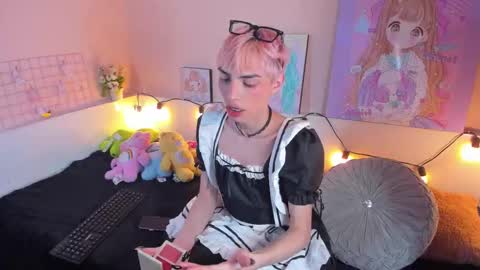 strawberry_kitty_ online show from November 2025 04:23:01 AM