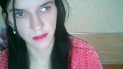 Snapshot of strawberry_storm chatting on November 2025 11:33:02 AM Strawberry Storm online show from November 2025 11:33:02 AM