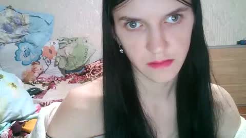 Strawberry Storm online show from April 2026 04:43:02 PM