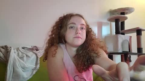 Strawberrylotsacake online show from September 2025 12:59:02 PM