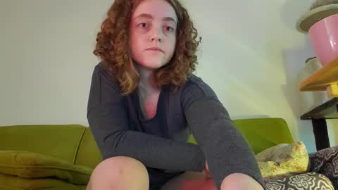 Strawberrylotsacake online show from October 2025 02:15:01 PM