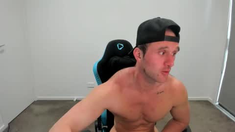 Snapshot of streatmeat chatting on November 2025 11:03:01 PM streatmeat online show from November 2025 11:03:01 PM