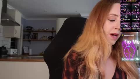 Snapshot of stripmequick chatting on May 2026 09:36:02 AM Amorina online show from May 2026 09:36:02 AM