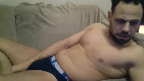 Snapshot of strongfitguy chatting on December 2024 03:00:02 AM Handsome guy online show from December 2024 03:00:02 AM