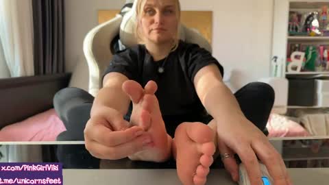 goddess online show from April 2026 02:44:02 PM