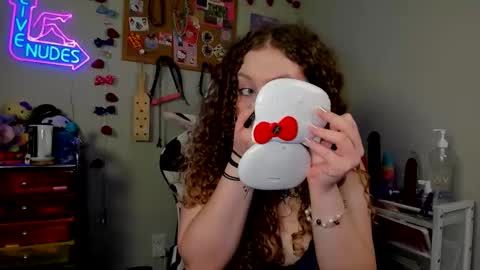 Strwbby online show from April 2026 01:50:01 AM