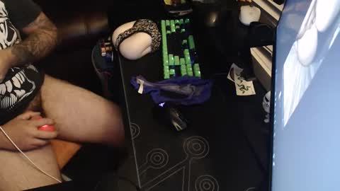 Snapshot of stud69861714 chatting on October 2025 06:43:01 AM stud69861714 online show from October 2025 06:43:01 AM