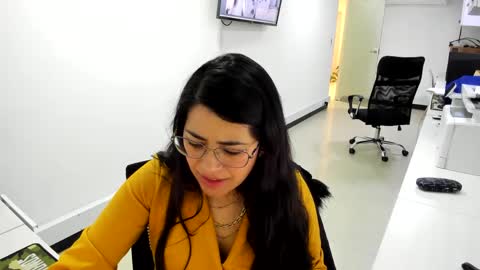 Snapshot of studcb_ chatting on January 2025 06:00:01 PM studcb_ online show from January 2025 06:00:01 PM