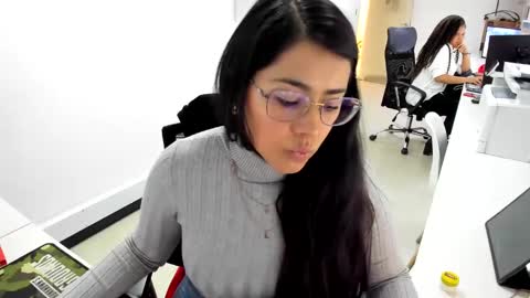 Snapshot of studcb_ chatting on January 2025 07:51:01 PM studcb_ online show from January 2025 07:51:01 PM