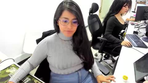 Snapshot of studcb_ chatting on January 2025 10:52:02 PM studcb_ online show from January 2025 10:52:02 PM