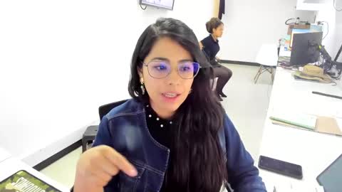 Snapshot of studcb_ chatting on February 2025 09:33:02 PM studcb_ online show from February 2025 09:33:02 PM