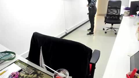 Snapshot of studcb_ chatting on March 2025 05:11:02 PM studcb_ online show from March 2025 05:11:02 PM