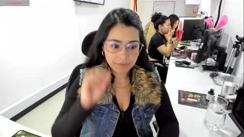 Snapshot of studcb_ chatting on October 2025 04:33:01 PM studcb_ online show from October 2025 04:33:01 PM