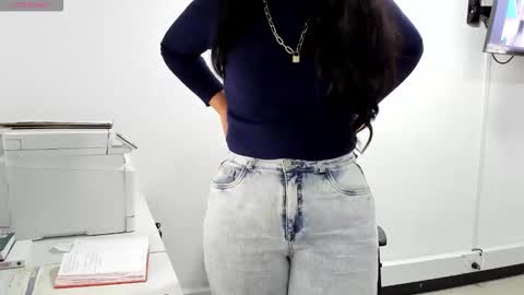 Snapshot of studcb_ chatting on November 2025 05:23:01 PM studcb_ online show from November 2025 05:23:01 PM