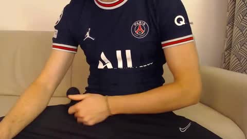 Stud From Paris online show from February 2025 03:34:01 PM