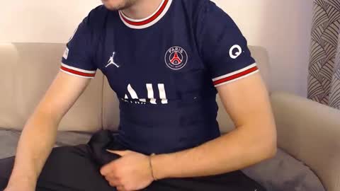 Snapshot of studfromparis chatting on April 2026 03:03:02 PM Stud From Paris online show from April 2026 03:03:02 PM