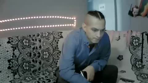 Snapshot of studio7bdsm chatting on February 2025 04:00:02 AM DORIANMAIRA online show from February 2025 04:00:02 AM