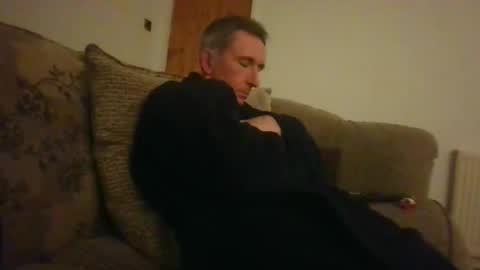 stuuuey73 online show from November 2025 12:43:02 AM