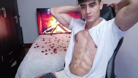 Snapshot of stylishman01 chatting on May 2026 10:06:01 PM stylish man online show from May 2026 10:06:01 PM