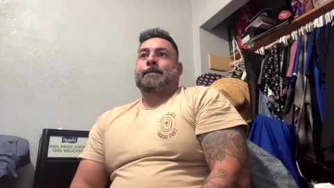 Snapshot of suavecito67 chatting on December 2025 04:06:01 AM suavecito67 online show from December 2025 04:06:01 AM