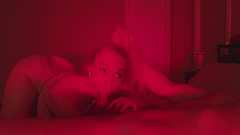 submissivewifefordaddy online show from May 2026 04:19:01 AM