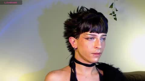 Snapshot of succubot chatting on October 2025 06:39:02 AM Angel online show from October 2025 06:39:02 AM