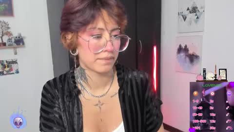 Snapshot of succubus_girl_ chatting on March 2026 02:49:02 PM Alexy online show from March 2026 02:49:02 PM