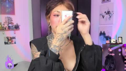 Snapshot of succubus_girl_ chatting on May 2026 02:03:02 PM Alexy online show from May 2026 02:03:02 PM