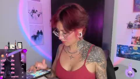 Snapshot of succubus_girl_ chatting on July 2026 04:31:01 PM Alexy online show from July 2026 04:31:01 PM