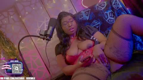 Succubus RoseMilk online show from January 2025 03:35:01 AM