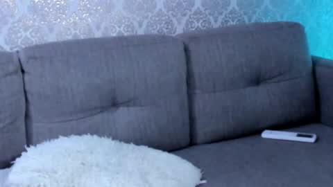 Luna  online show from January 2026 11:03:02 PM