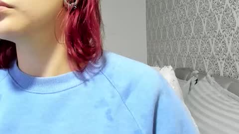 Luna  online show from February 2026 07:32:01 PM