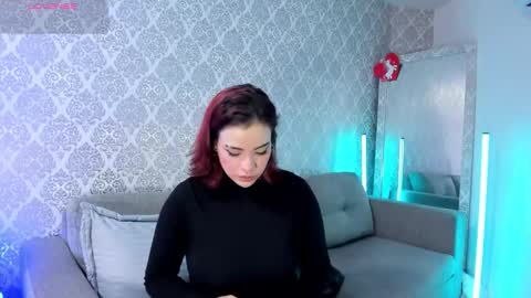 Luna  online show from February 2026 07:01:01 PM