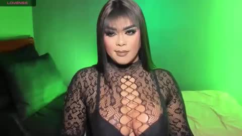 Snapshot of suckablecockoffreya chatting on November 2025 07:04:02 PM JADE ELYSE online show from November 2025 07:04:02 PM