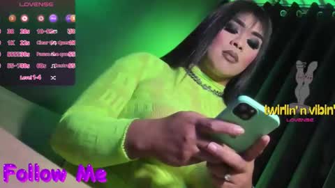 Snapshot of suckablecockoffreya chatting on November 2025 04:42:01 PM JADE ELYSE online show from November 2025 04:42:01 PM