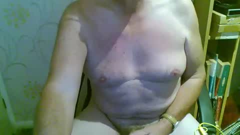 suffolkboy4 online show from November 2025 09:48:01 PM