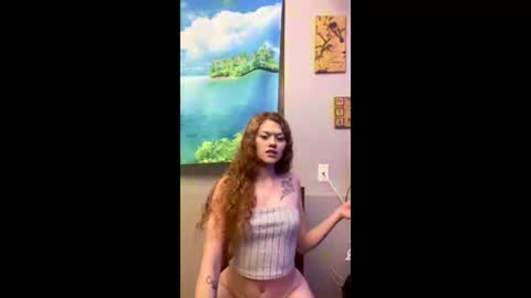 Snapshot of sugarbabyelle chatting on June 2026 04:57:01 AM sugarbabyelle online show from June 2026 04:57:01 AM