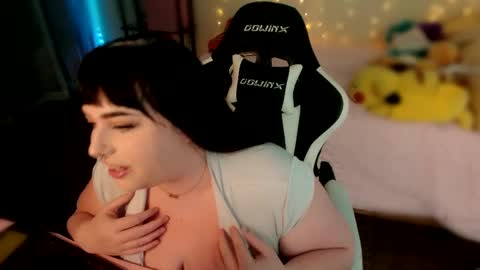 Snapshot of sugarrrbabydoll chatting on October 2025 08:49:01 PM Lucy Love online show from October 2025 08:49:01 PM