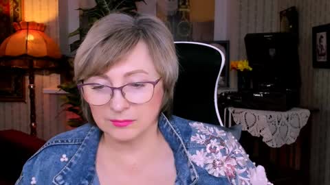 Vivien online show from January 2025 09:13:01 AM