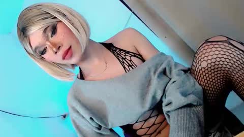 Snapshot of sugarxbaby_ chatting on June 2026 01:42:01 PM LoveSugar online show from June 2026 01:42:01 PM